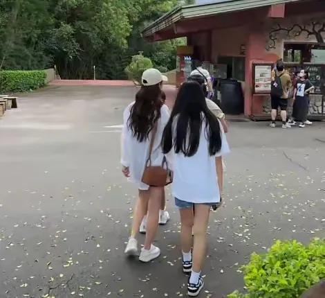 东兴证券 小玥儿一个举动，暴露了和马筱梅的真实关系，她给S妈提了个醒